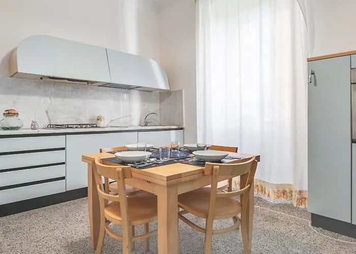 Guesthost - Da Bianca E Bruno! Chic Flat X6 * La Spezia